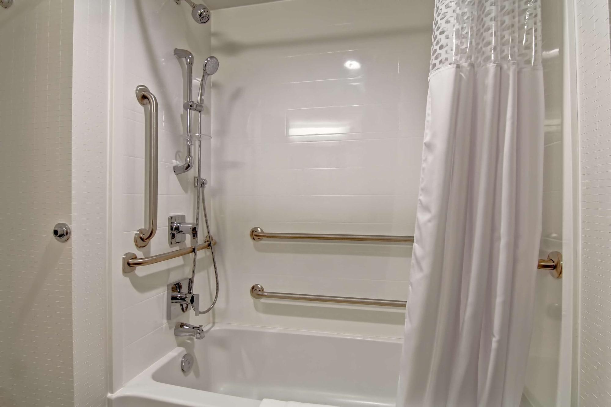 Hampton Inn & Suites By Hilton Saskatoon Airport Buitenkant foto