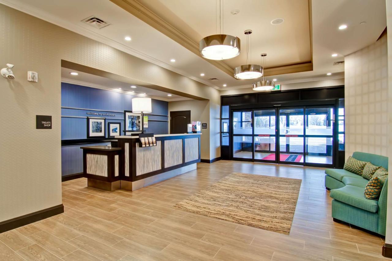 Hampton Inn & Suites By Hilton Saskatoon Airport Buitenkant foto