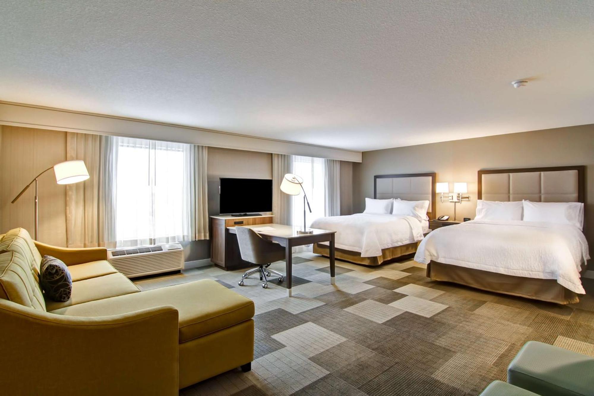 Hampton Inn & Suites By Hilton Saskatoon Airport Buitenkant foto